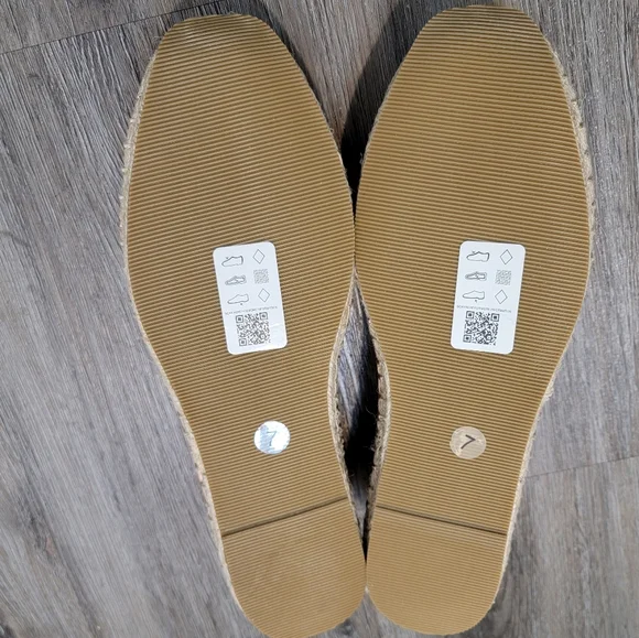 NWOT ASOS Toe Cap Espadrille Flats in Pink and Rose Gold - Picture 5 of 5